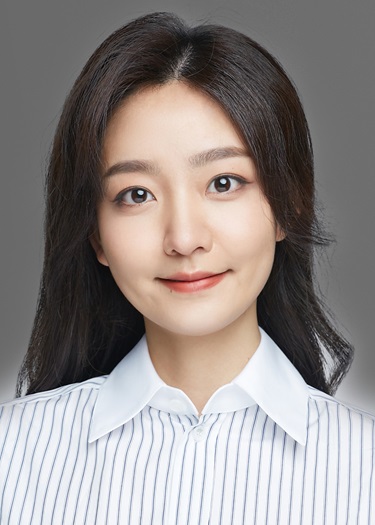Dora Pan portrait